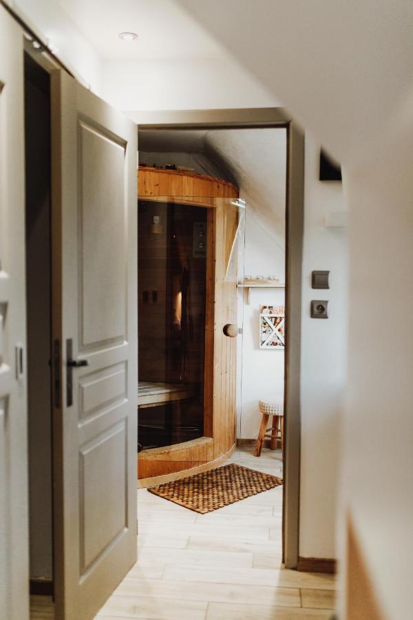 Chalet Scandinave Avec Sauna Ir - In The Woods Gesves Esterno foto